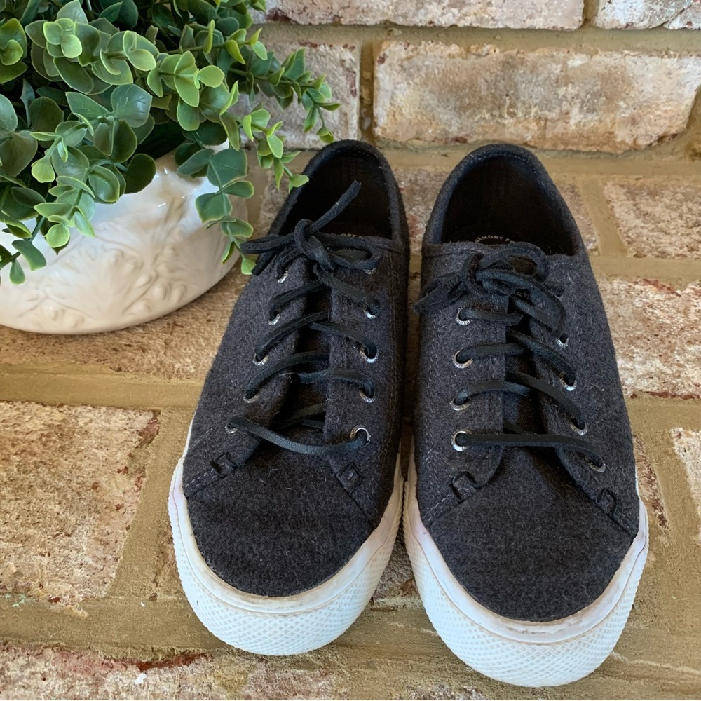 Sperry | Charcoal Gray Sneakers  with Leather Laces | 7.5